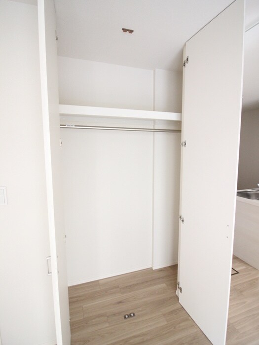 サンタナ厚木の物件内観写真