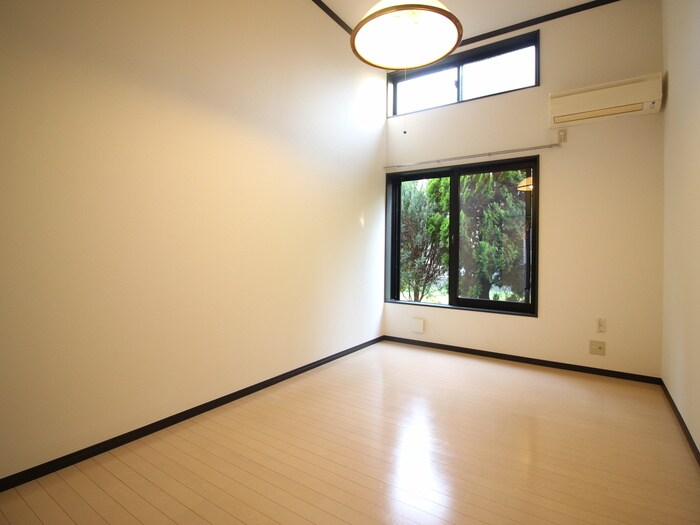 ラファエロの物件内観写真