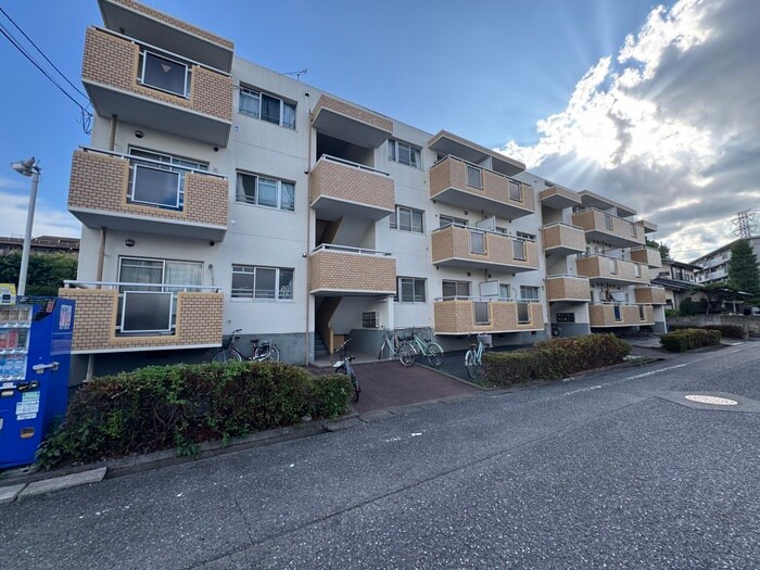 ガ－デンハイツ滝山Ｂ棟の物件外観写真