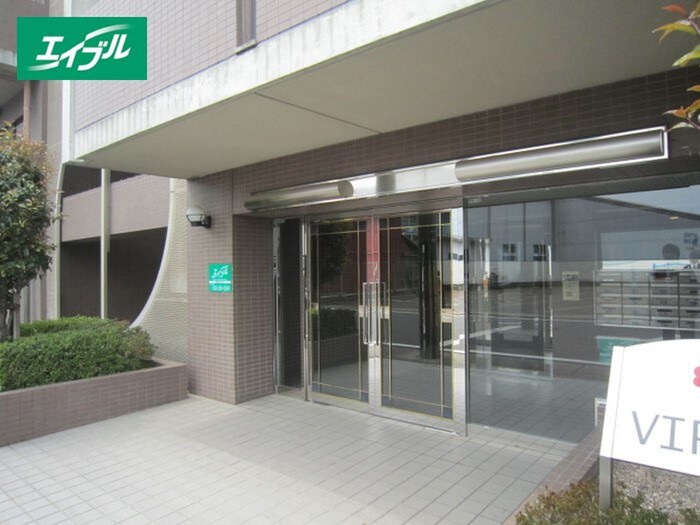 VIP中川の物件外観写真