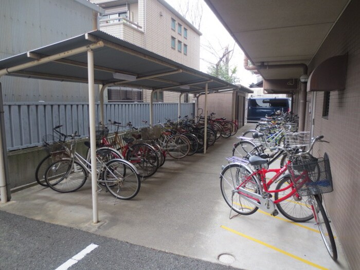 VIP中川の物件外観写真