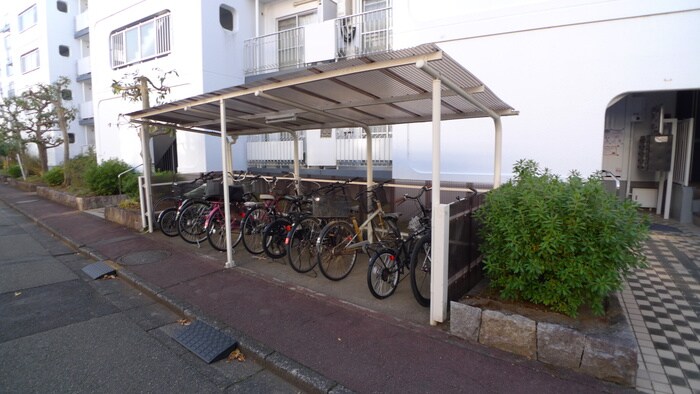 みどり野マンションＤ（104）の物件外観写真