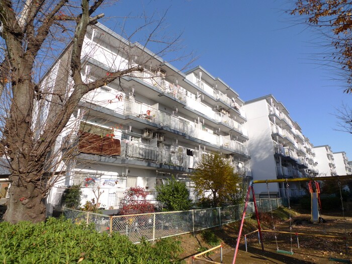 みどり野マンションＤ（104）の物件外観写真