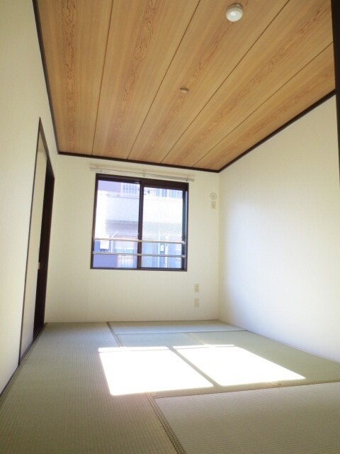 コ－トヒルズの物件内観写真