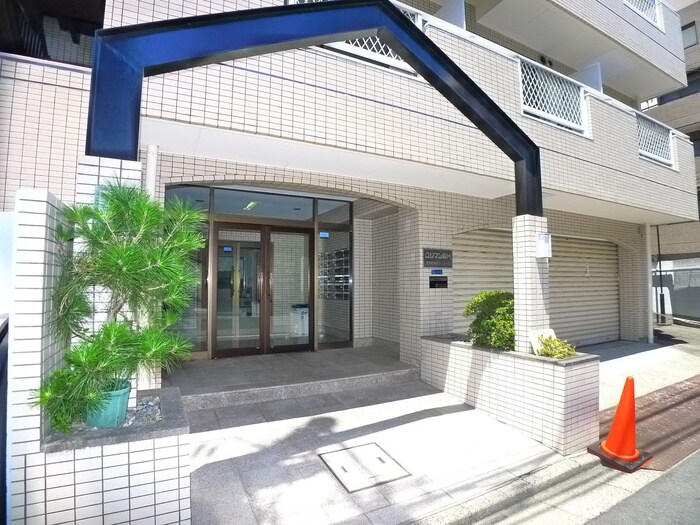 ロジマン菊川の物件外観写真