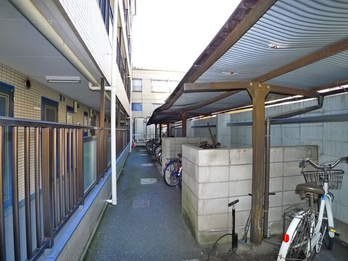 ロジマン菊川の物件外観写真