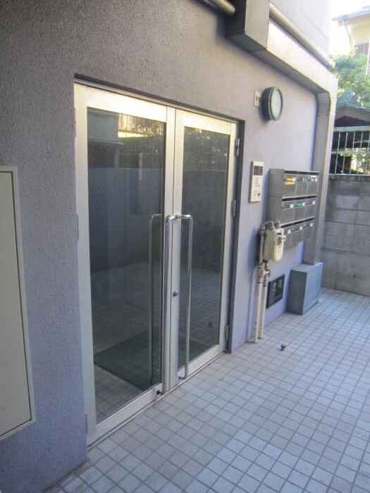 創新ビルの物件外観写真