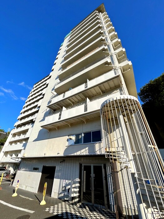 ワコ－第３マンションの物件外観写真