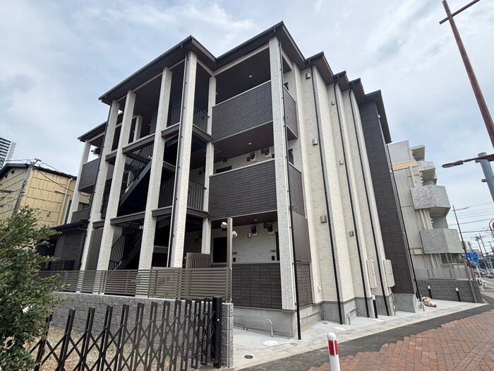 ラージフィールドⅡの物件外観写真