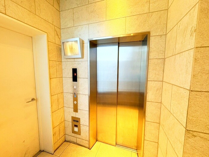 ステラメゾン三軒茶屋の物件外観写真