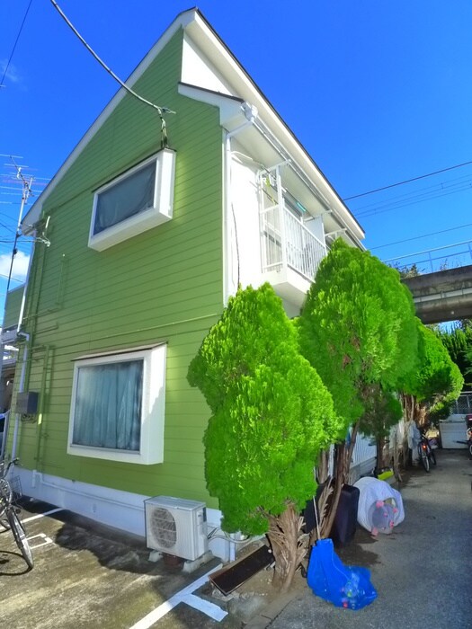 ホワイトヒルズの物件外観写真