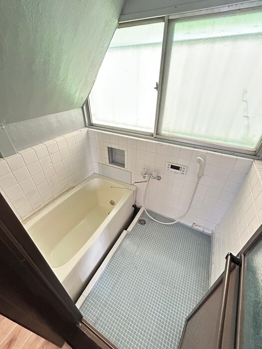 和泉が丘貸家の物件内観写真