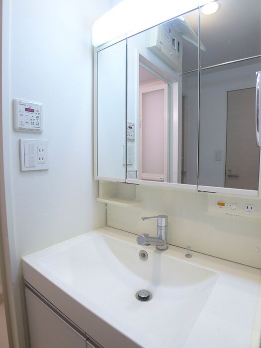 ア－ク松戸セントラルパ－クの物件内観写真