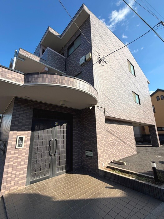 サンプレミ－ル浦和の物件外観写真