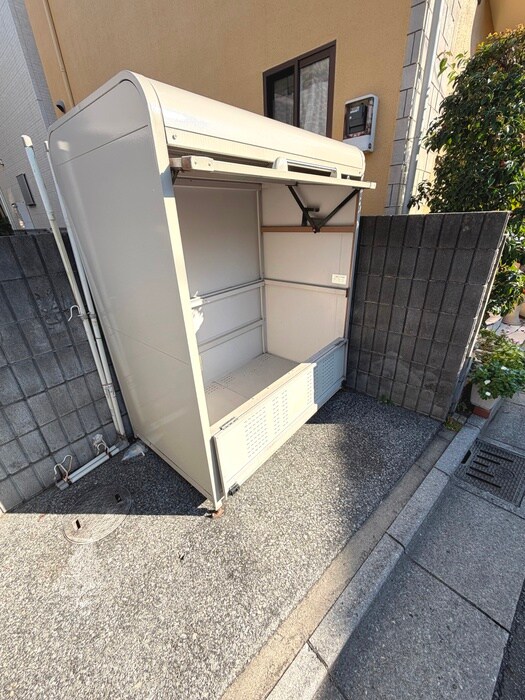 サンプレミ－ル浦和の物件外観写真