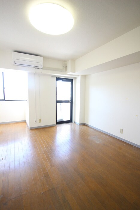 ピアレジアオヤマVの物件内観写真