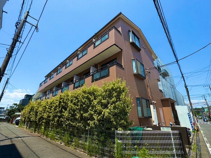 グランド－ル　ユリの物件外観写真