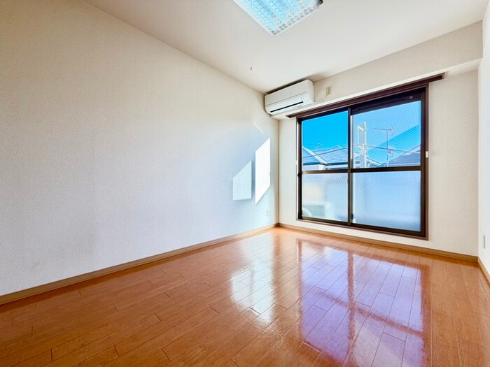 グランド－ル　ユリの物件内観写真