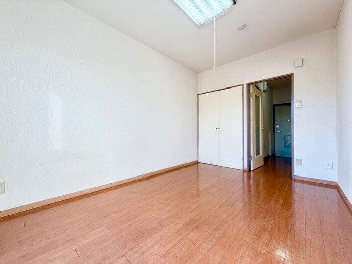 グランド－ル　ユリの物件内観写真