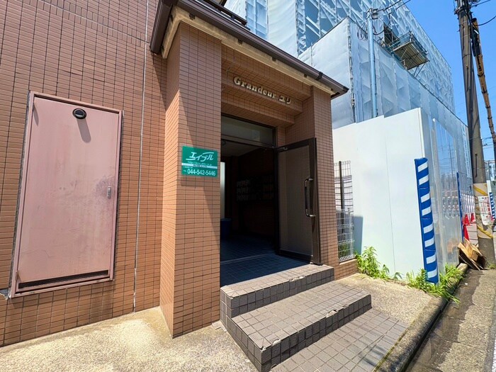 グランド－ル　ユリの物件外観写真