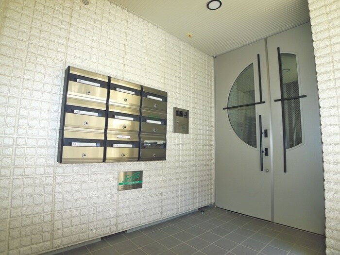 シャーロックホームズの物件外観写真