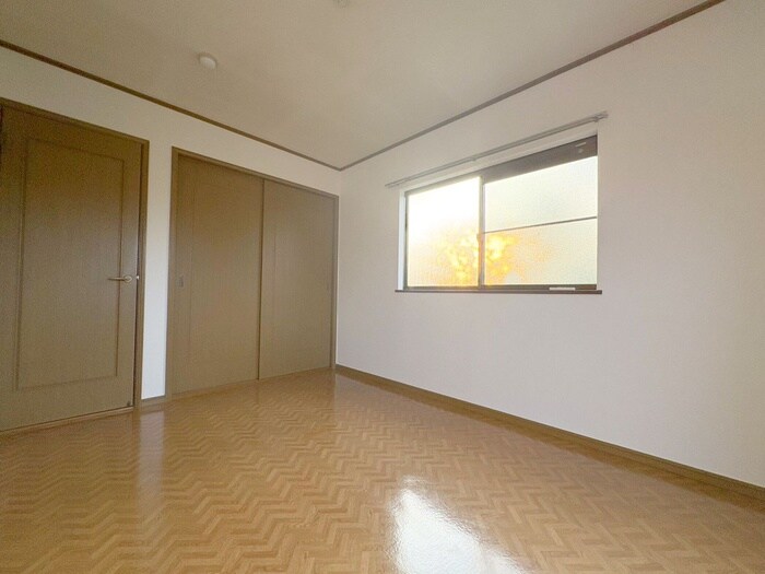 リバ－スト－ンの物件内観写真