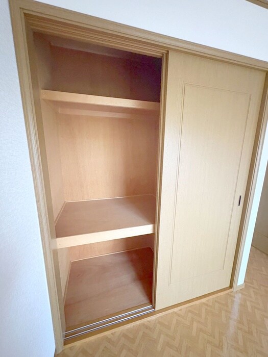 リバ－スト－ンの物件内観写真