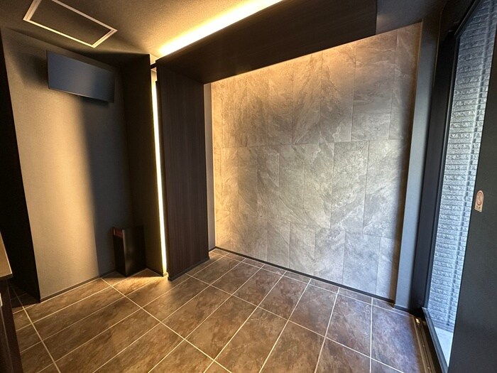 ロックリッジハウスの物件外観写真