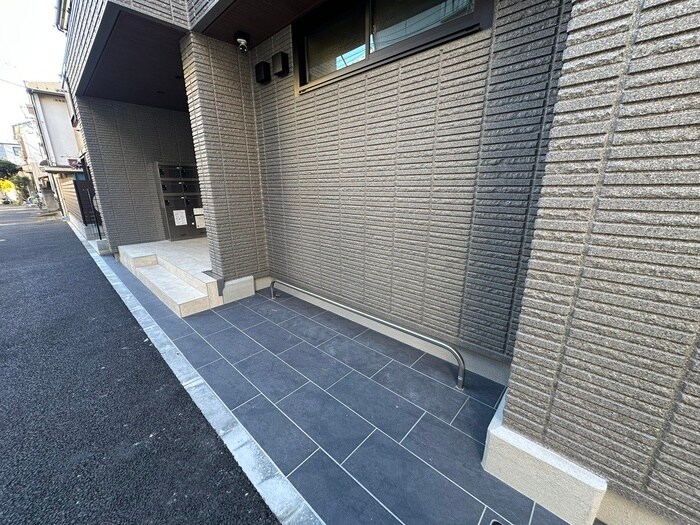 ロックリッジハウスの物件外観写真