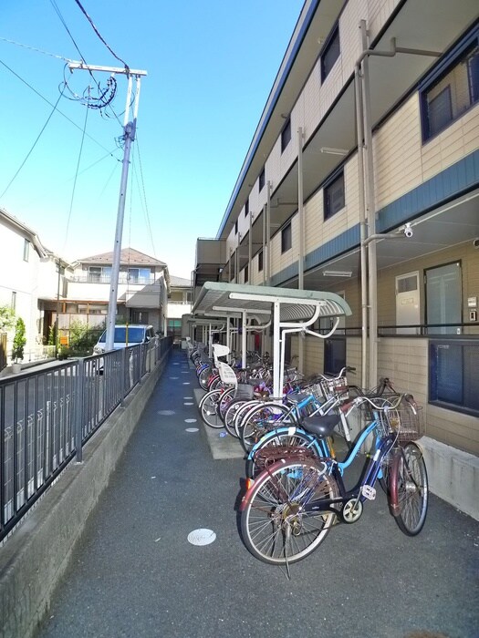 ウエストアロームの物件外観写真