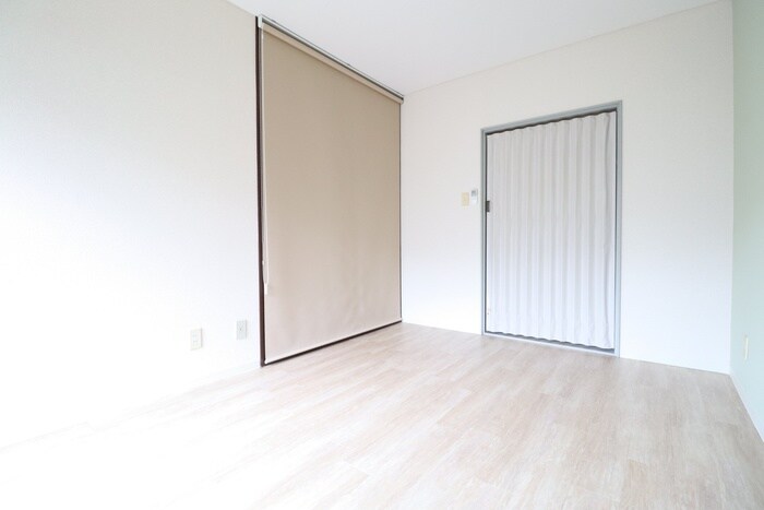 メゾンプリーストの物件内観写真