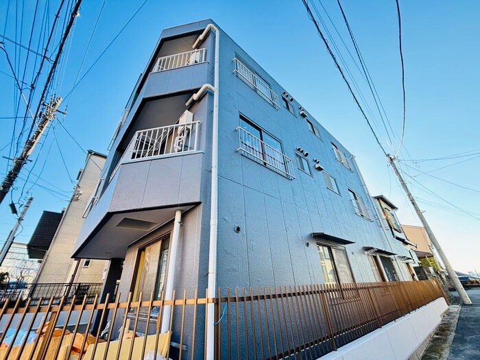 メゾンアニースティーの物件外観写真