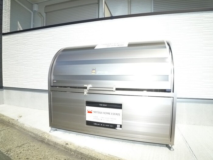 メゾンハイウエイ五反野の物件外観写真