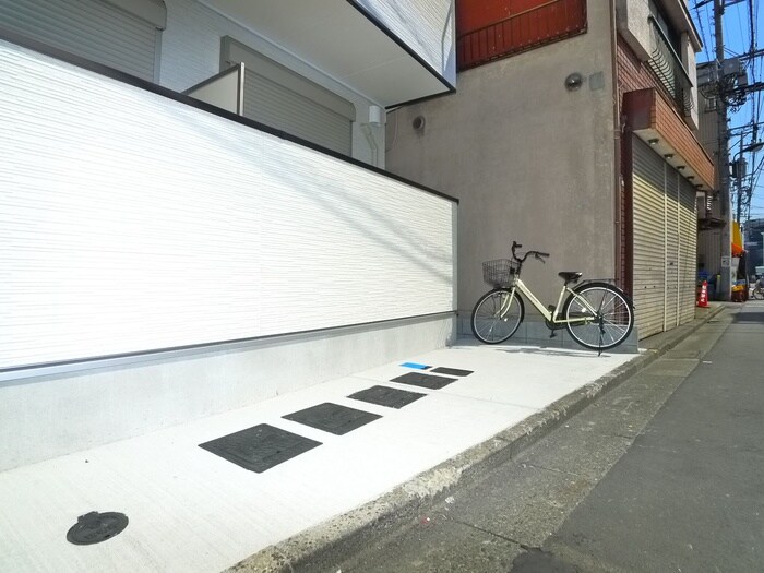 メゾンハイウエイ五反野の物件外観写真