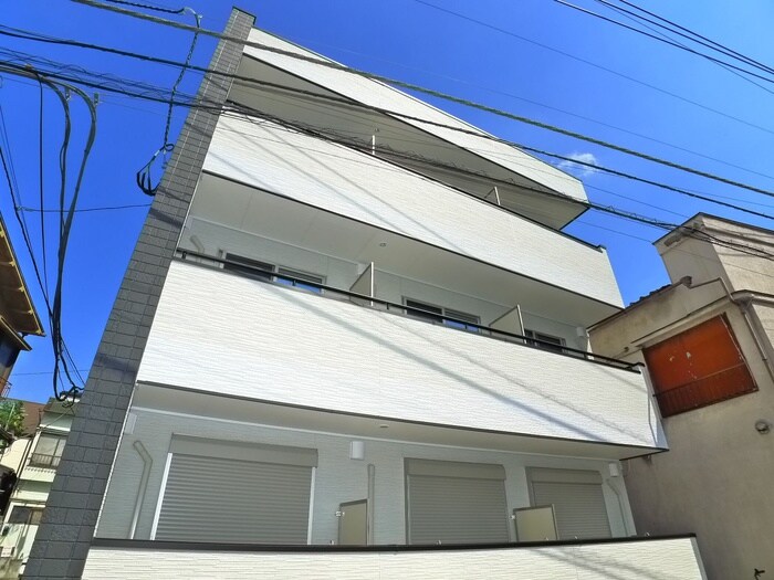 メゾンハイウエイ五反野の物件外観写真