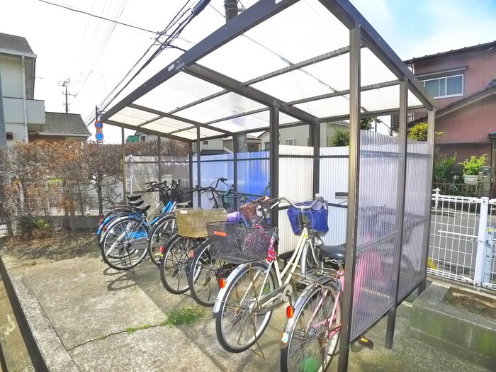 ドルフ石井Ｂ棟の物件外観写真