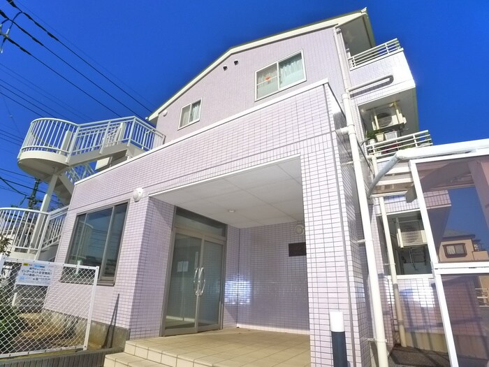 バロン浄光の物件外観写真