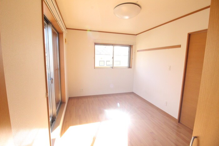 テラスハウスよつ葉Ｂの物件内観写真