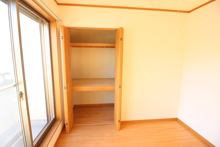 テラスハウスよつ葉Ｂの物件内観写真