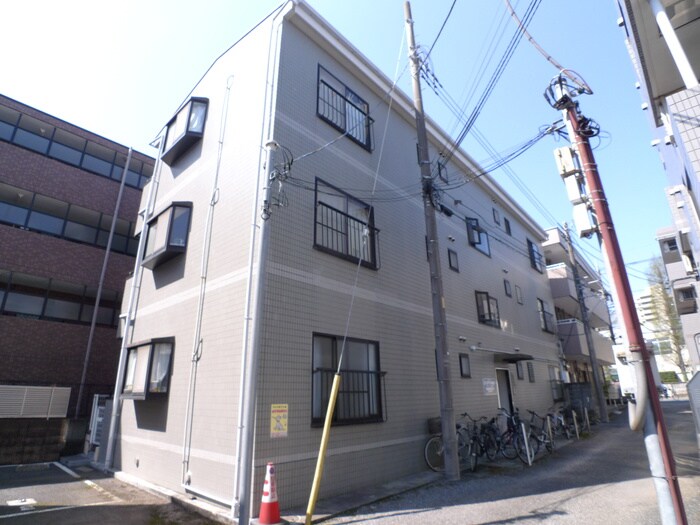 クレイドル本橋の物件外観写真