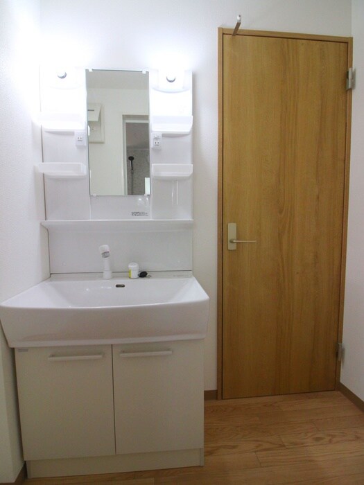 Ｉｂｒｉｏ島町の物件内観写真