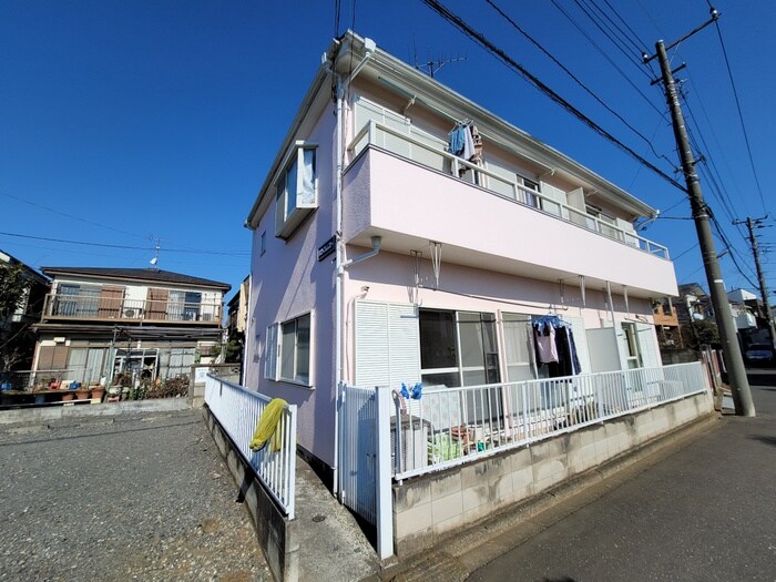 サン・フォレストの物件外観写真