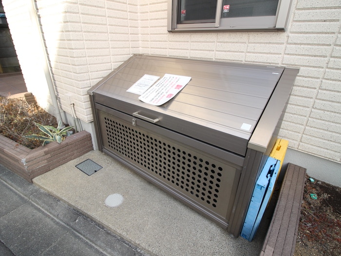 コンフォールの物件外観写真