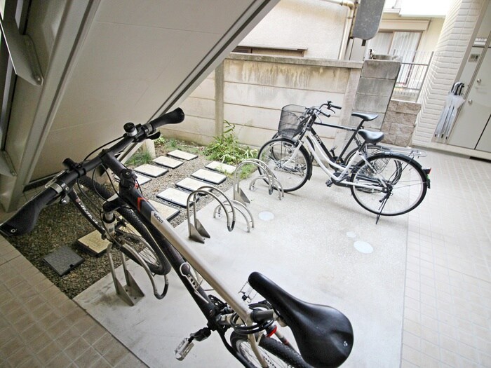 コンフォールの物件外観写真