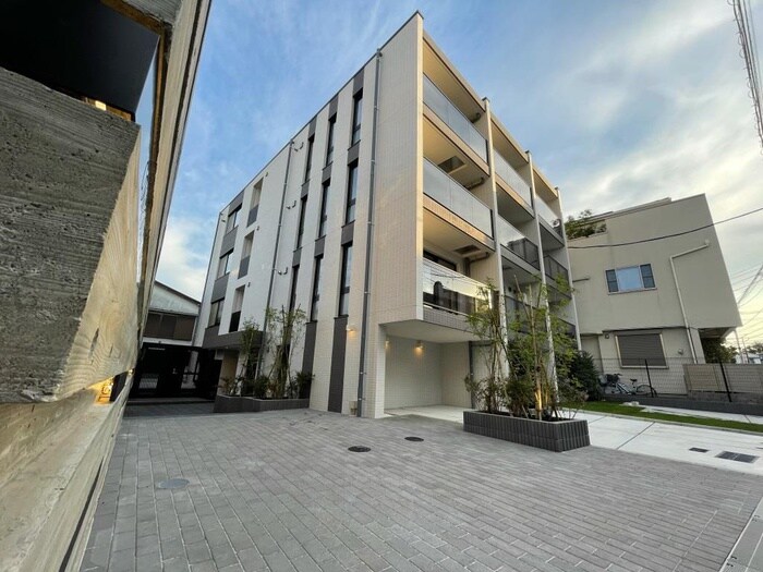 COMPOSITE　NAKAMEGUROの物件外観写真