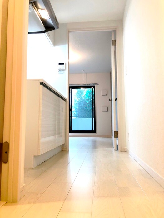 COMPOSITE　NAKAMEGUROの物件内観写真