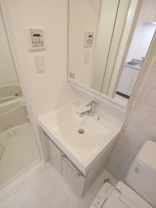 コンフォリア新宿の物件内観写真