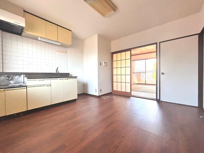 クレセントビルの物件内観写真