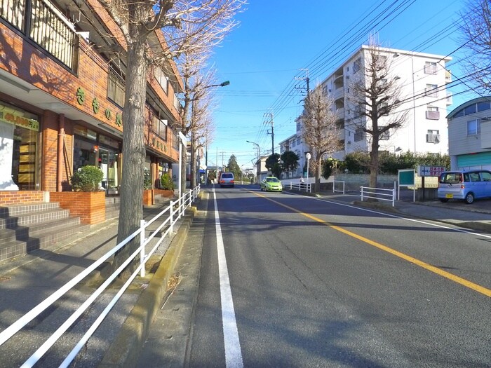 クレセントビルの物件外観写真