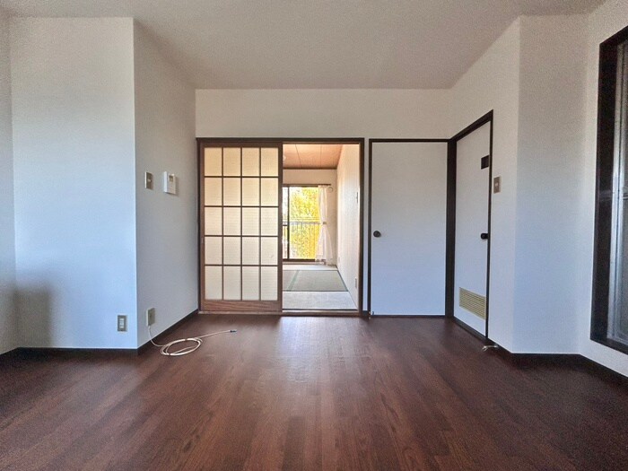 クレセントビルの物件内観写真